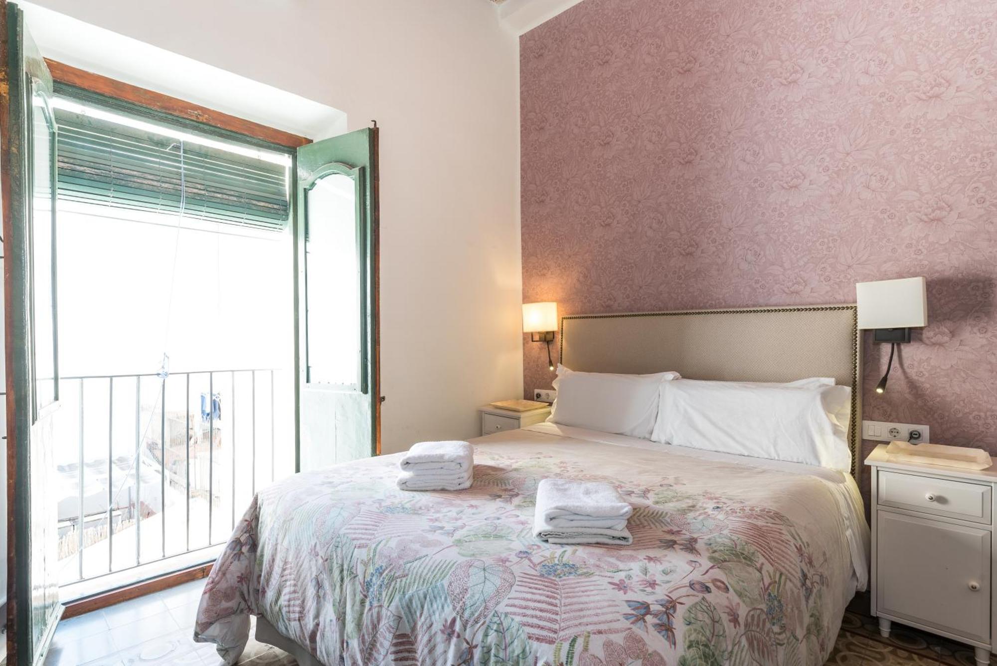 Apartamentos Bartomeu By Habama Group Sitges Luaran gambar